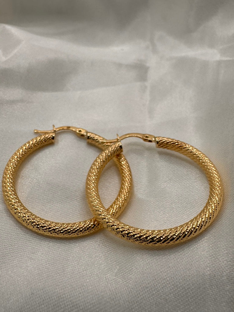 10KT NEVADAS HOOPS EARRINGS Size 4 3MM Weight 3.6GR