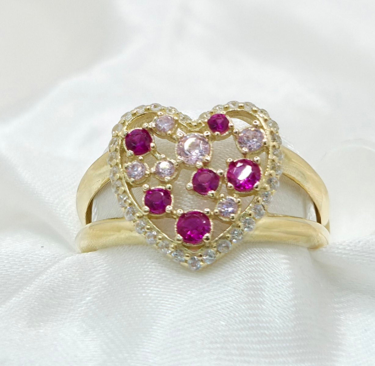 10KT PINK TWO TONE STONES HEART RING CZ Size 7 Weight 2.4GR