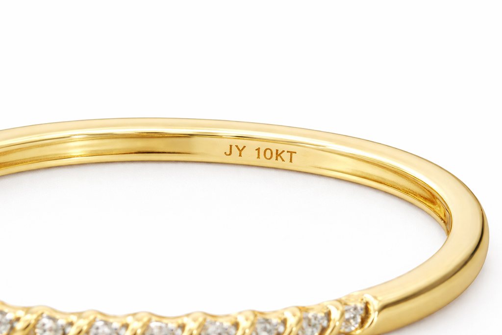 10KT ELEGANT DIAMOND BANGLE Weigth 12GR
