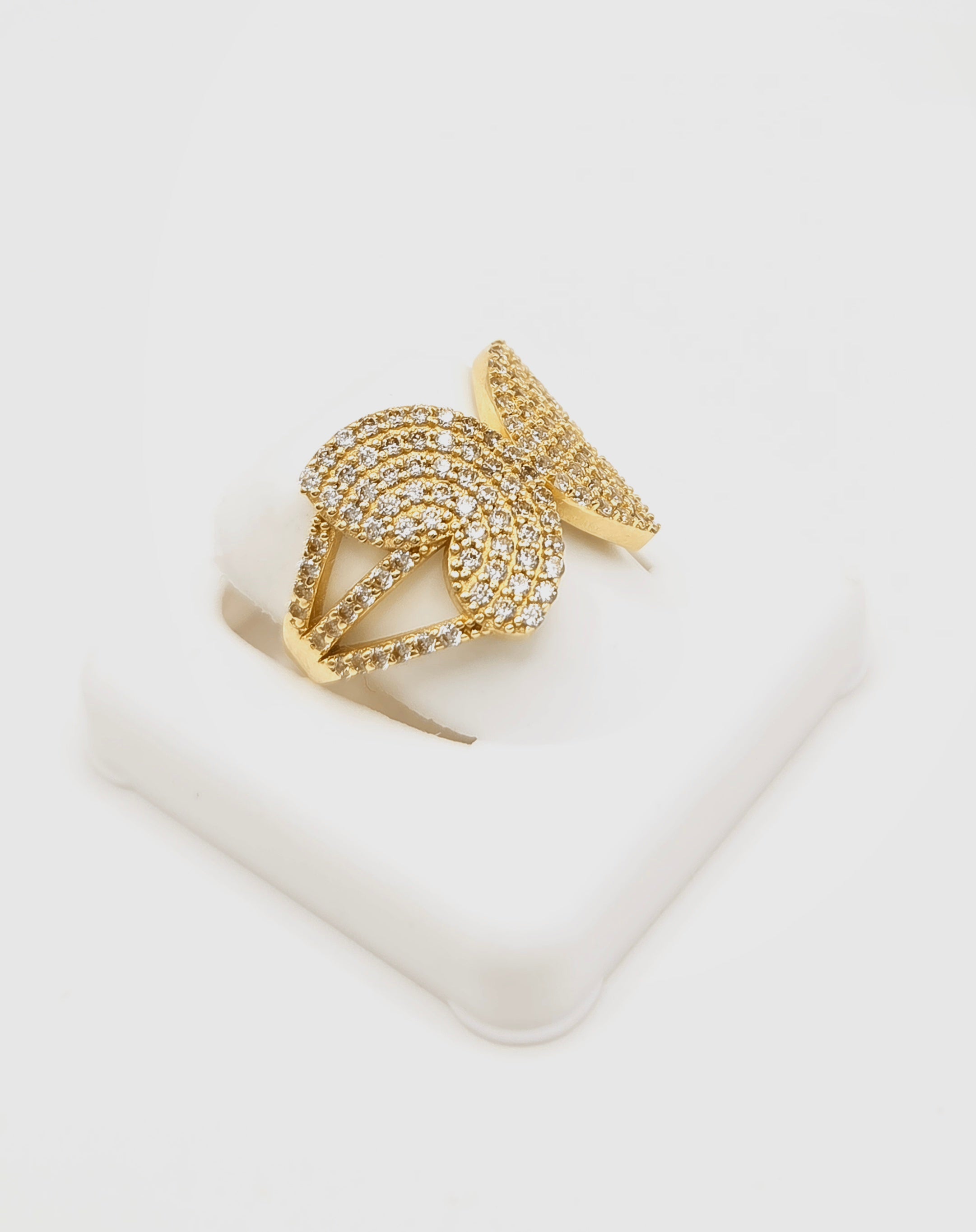14KT CZ BUTTERFLY RING Size 8 Weigth 4.4GR
