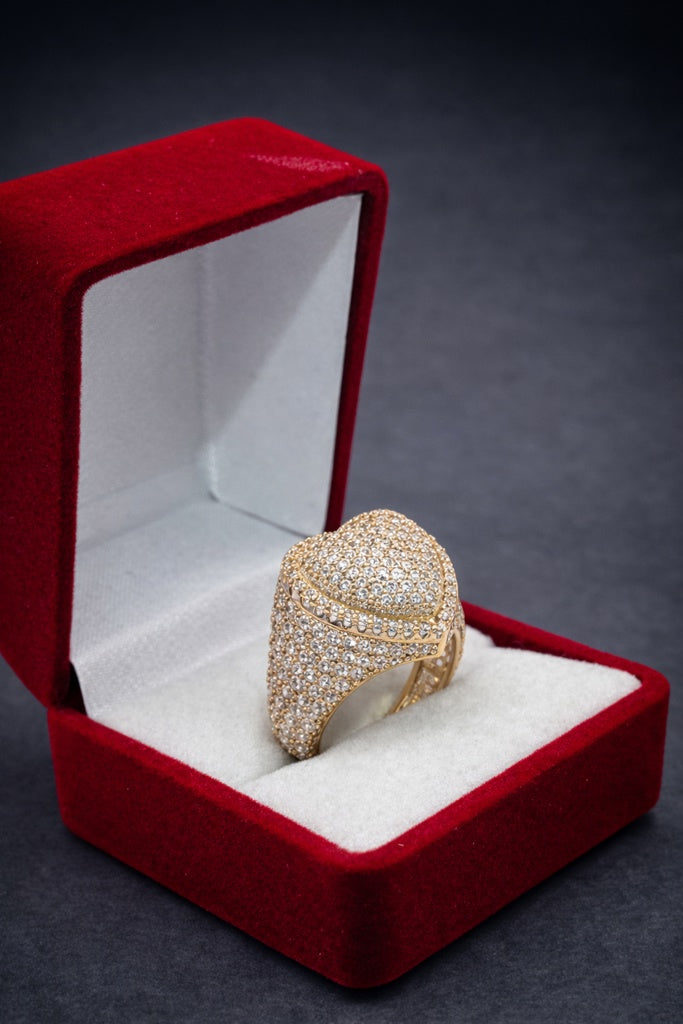 10KT MODERN CZ LARGE HEART RING Size 7 Weight 5GR