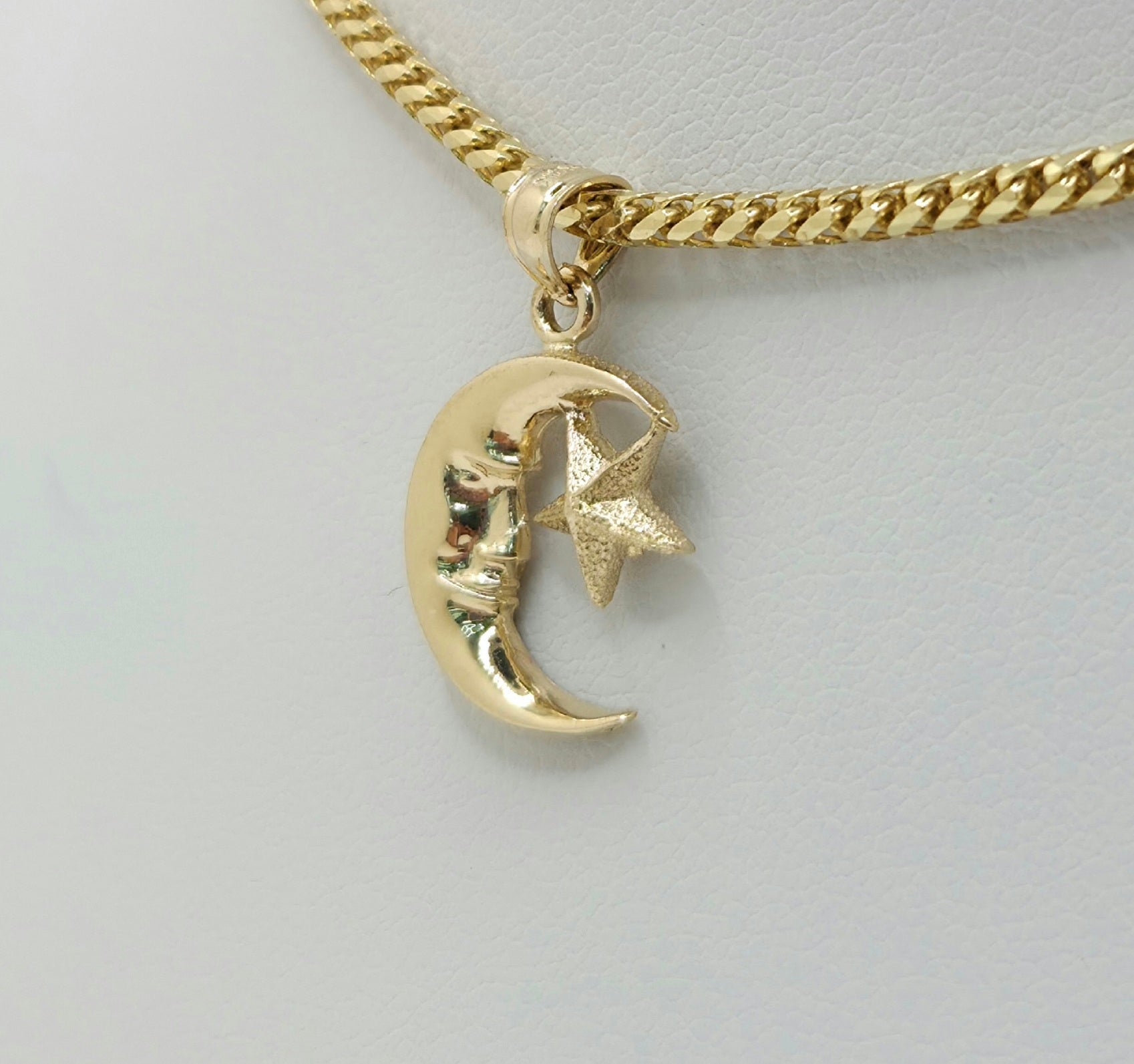 14KT DELICATE MOON & START PENDANT Weight 1.3GR