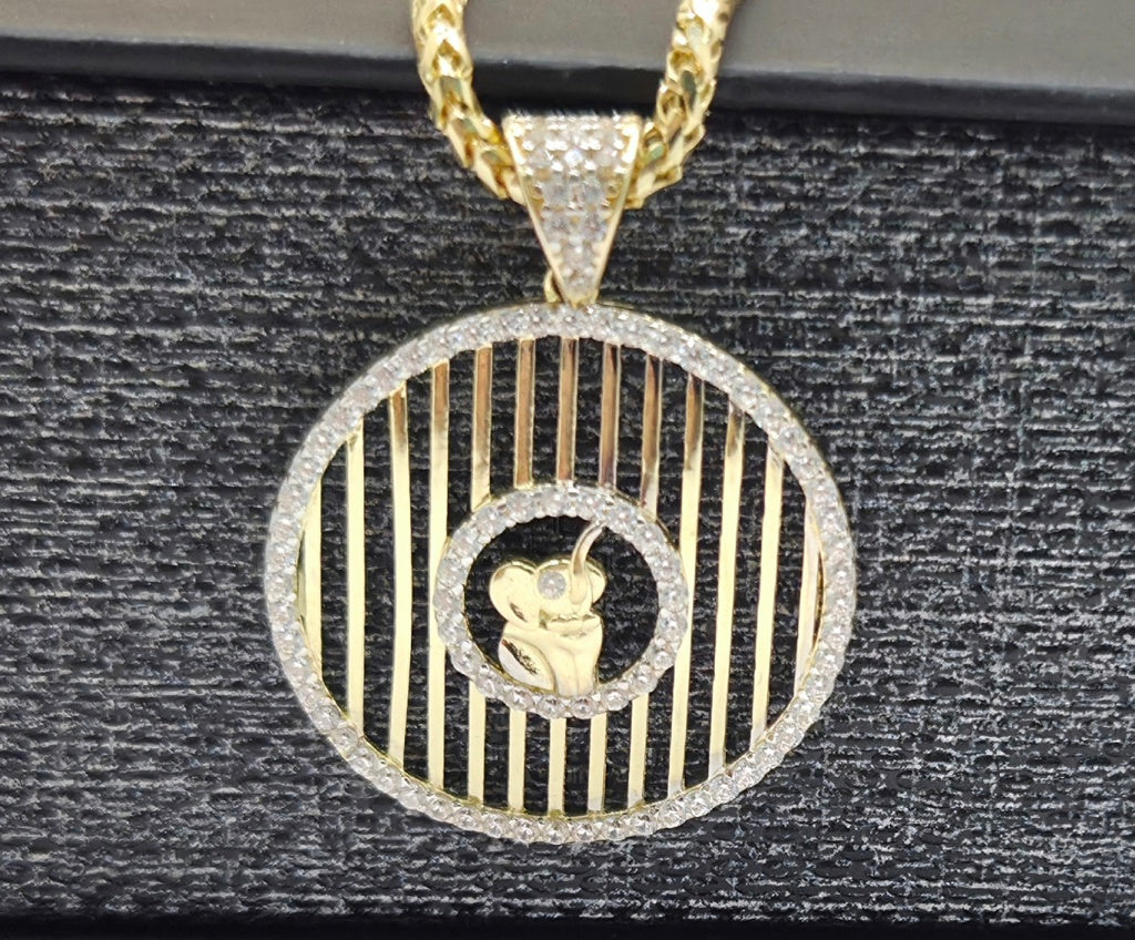 14KT BAR BACKGROUND ROUND ELEPHANT CENTER PENDANT Weight 3.2GR