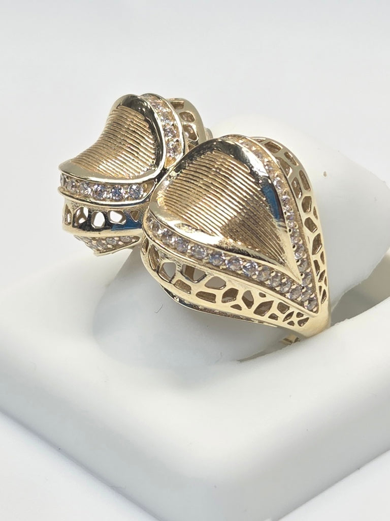 10KT VINTAGE DESIGN EXOTIC WOMAN'S RING Size 8 Weigth 4.1GR