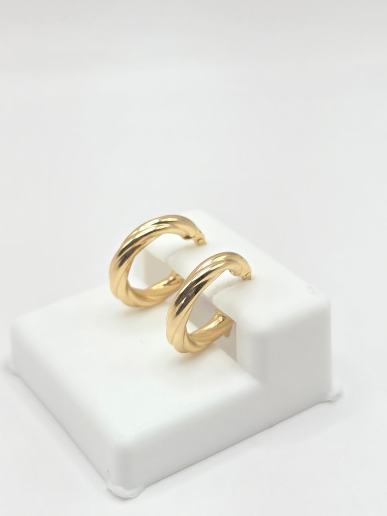 10KT CLASSIC CROOKED HOOPS EARRINGS Size 1  3MM Weigth 1.1GR