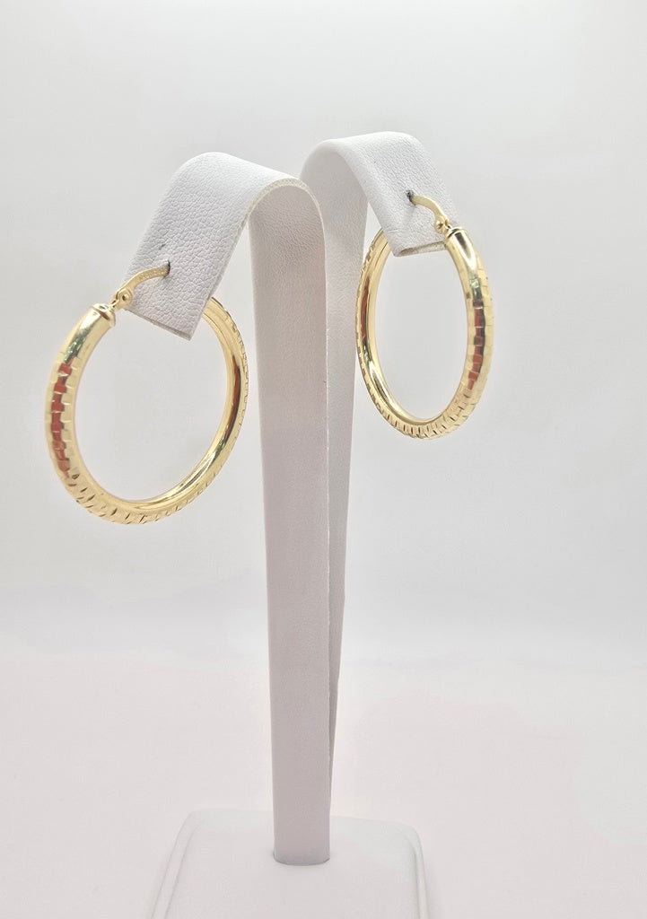 10KT SQUARE CUT HOOPS EARRINGS Size 4 3MM Weight 3.5GR