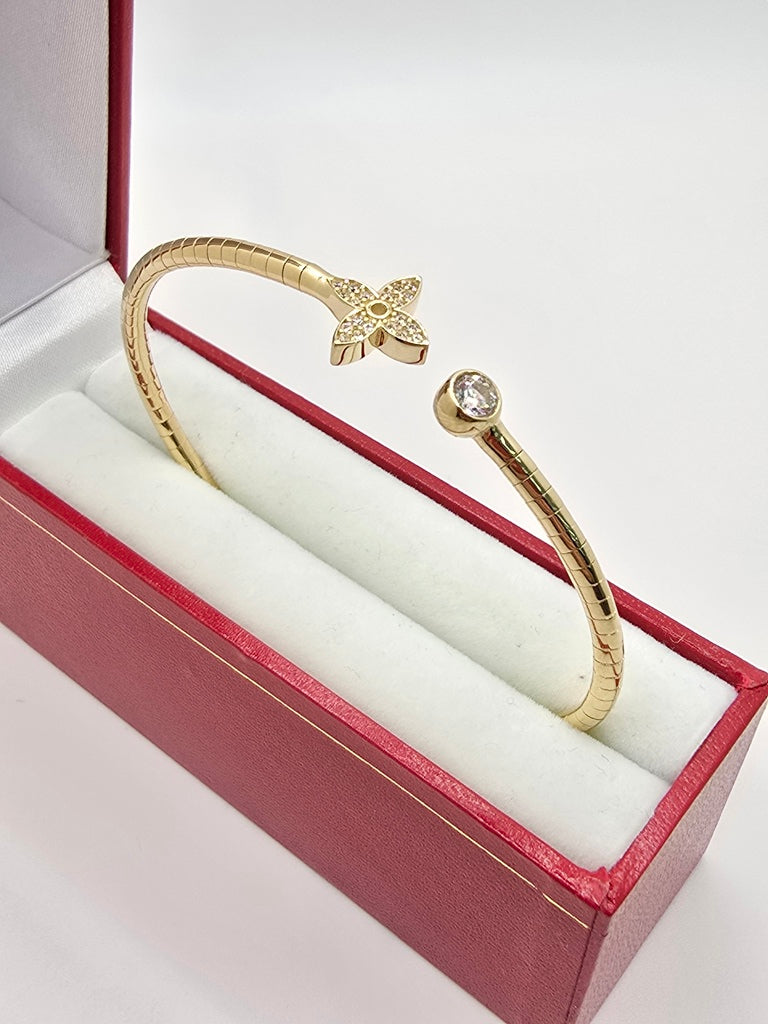 14KT FLEXIBLE CZ FLOWER BANGLE Size 3MM Weight 8.5GR