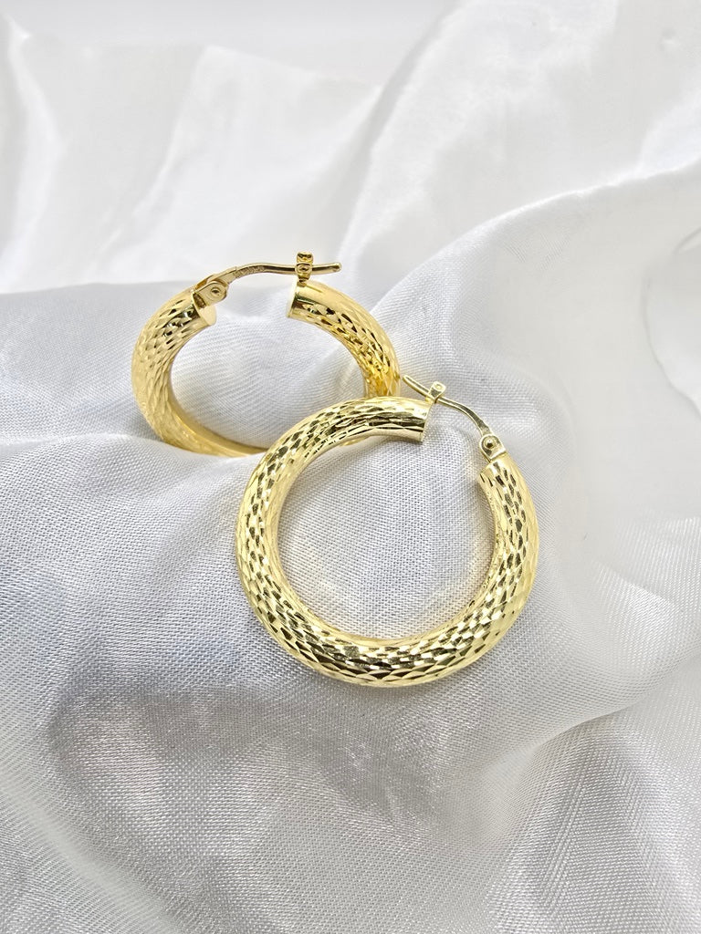10KT DIAMOND CUT HOOPS EARRINGS SIZE 3 Weight 3GR