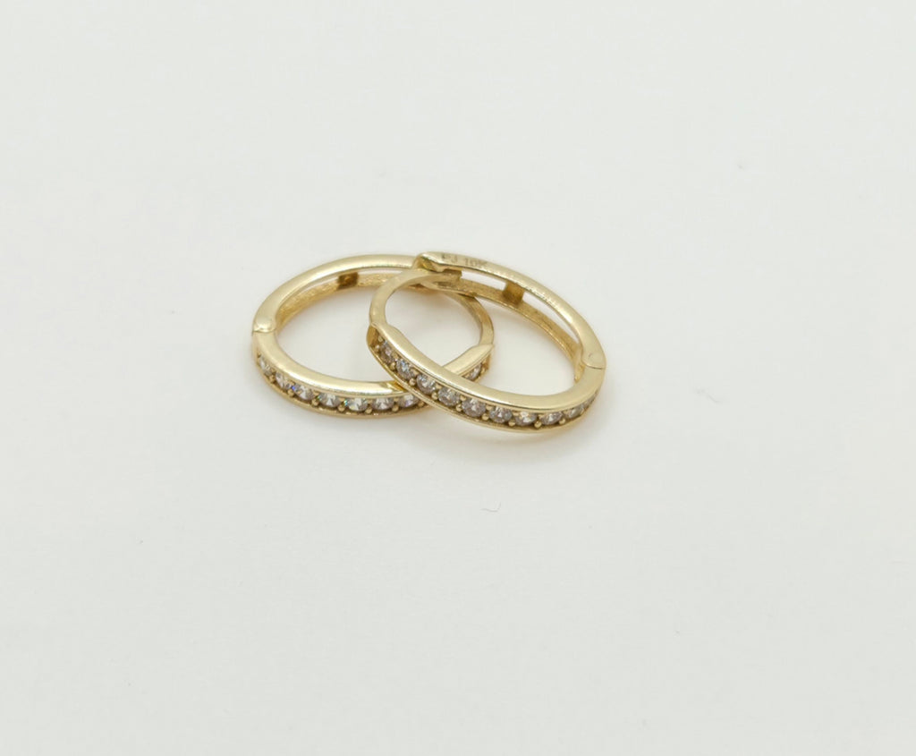 10KT CZ DETAIL MEDIUM OVAL HOOPS EARRINGS Weight 2GR