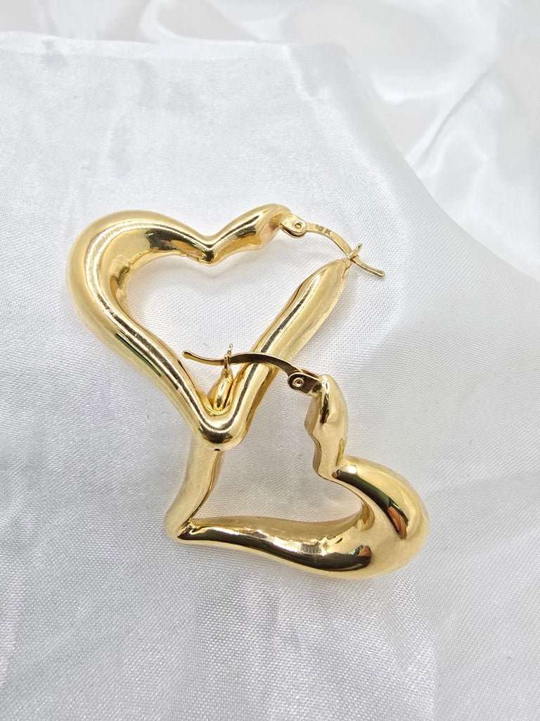 10KT MEDIUM HEART HOOPS EARRINGS  Weight 5.4GR