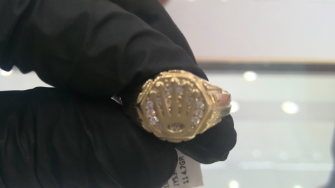 10KT CZ BACKGROUND CROWN ROUND RING Size 11 Weigth 4.7GR