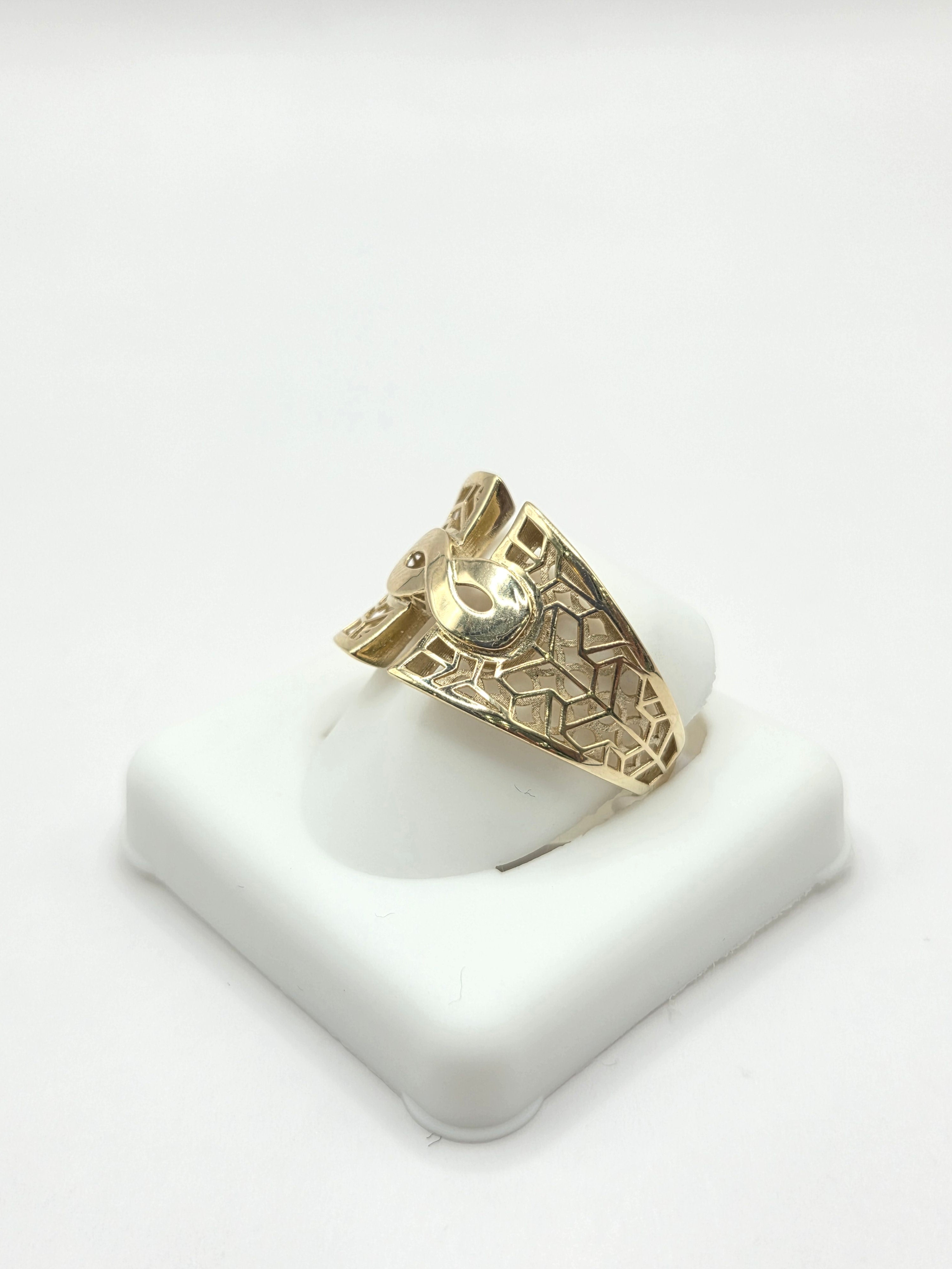 10KT FANCY SILHOUETTES BACK DESIGN INFINITY DETAIL CENTER RING Size 8-9 Weigth 3GR