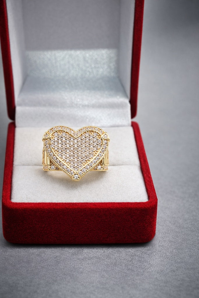 10KT MODERN CZ LARGE HEART RING  Size 8-8.5 Weigth 6.6GR