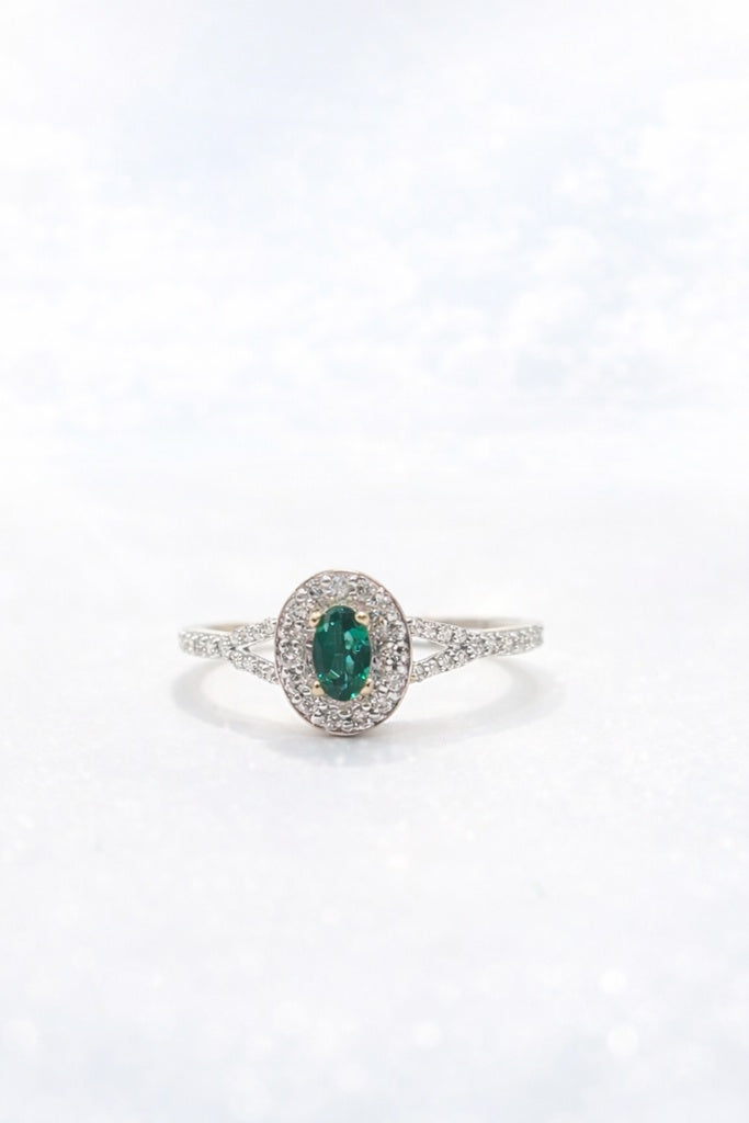 14KT NATURAL DIAMOND AROUND OVAL LAB ESMERALD ELEGANT RING Size 7/0.45CT/1.27GM