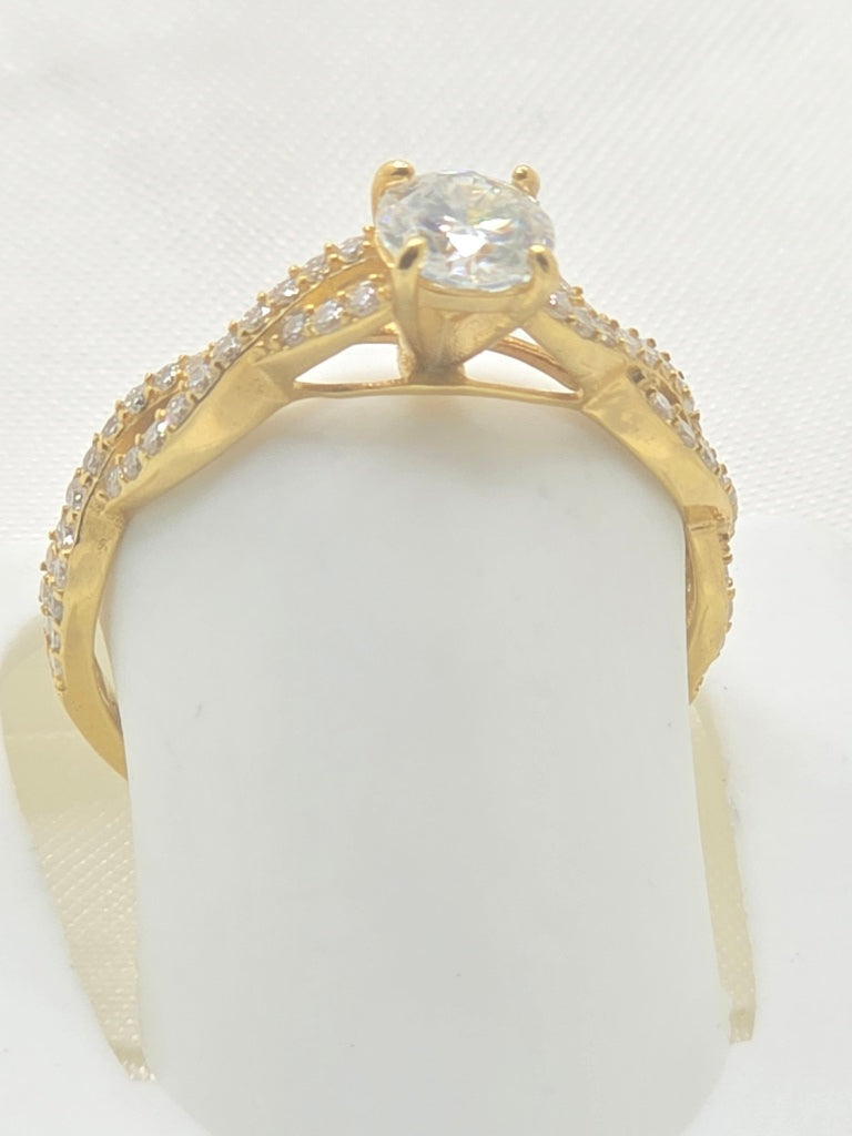 14KT YG SOLITAIRE 0.70CT MOISSANITE WOMAN'S RING Size 7 Weight 1.80 GRS