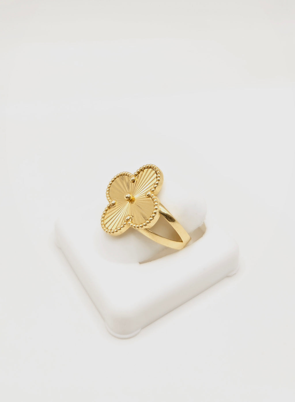14KT FLOWER RING+WOMAN Size 7 & 8 & 9 Weigth 4.5GR