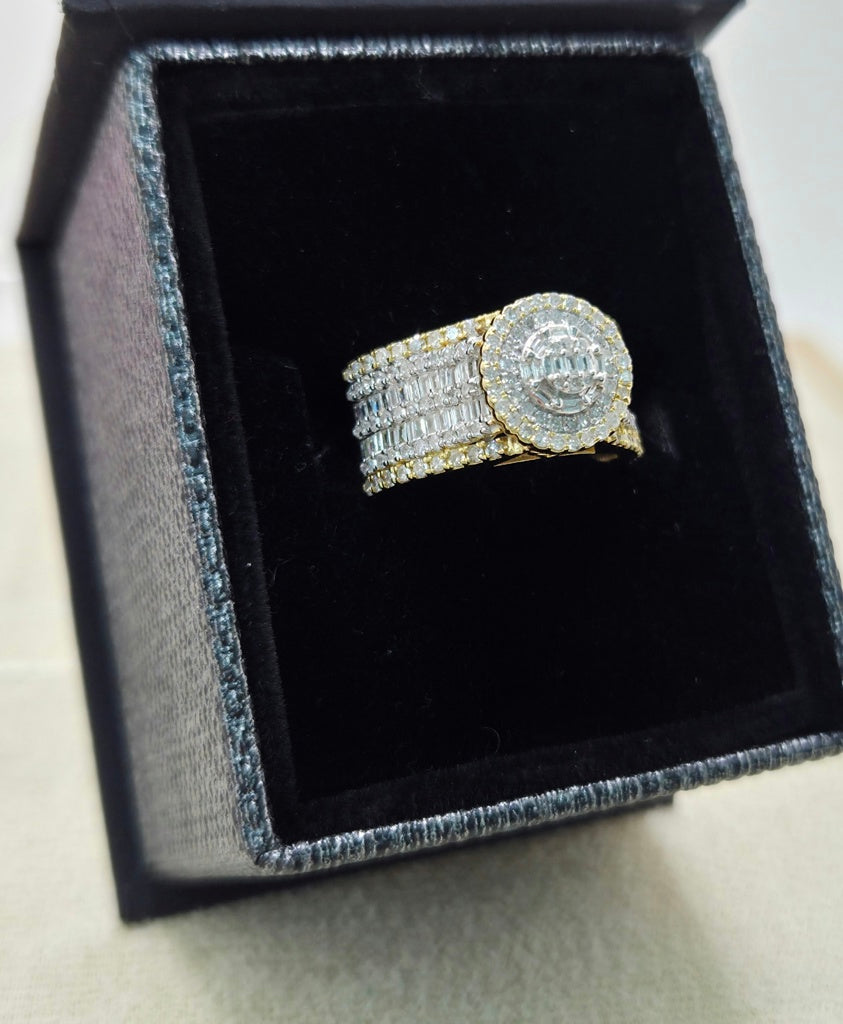 10KT ELEGANT ROUND NATURAL DIAMOND WOMAN'S RING Size 7
