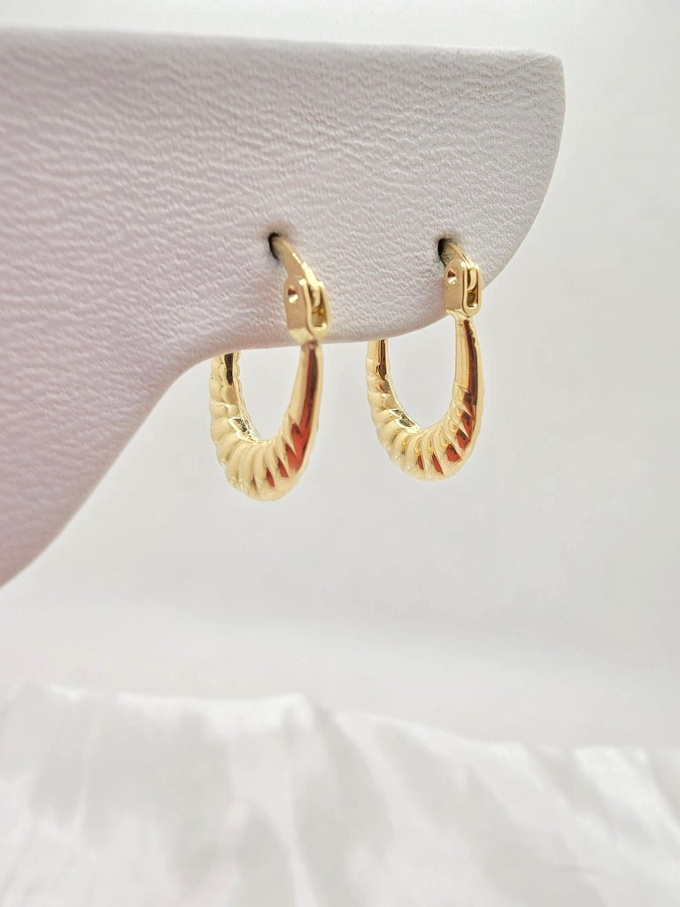 14KT OVAL SHRIMP HOOPS EARRINGS Weight 1.1GR