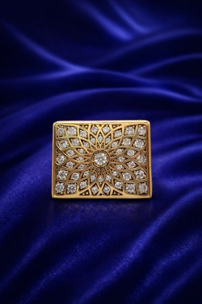 10KT MANDALA DESIGN RECTANGULAR ROSETTA MAN'S RING Size 12 Weigth 6GR