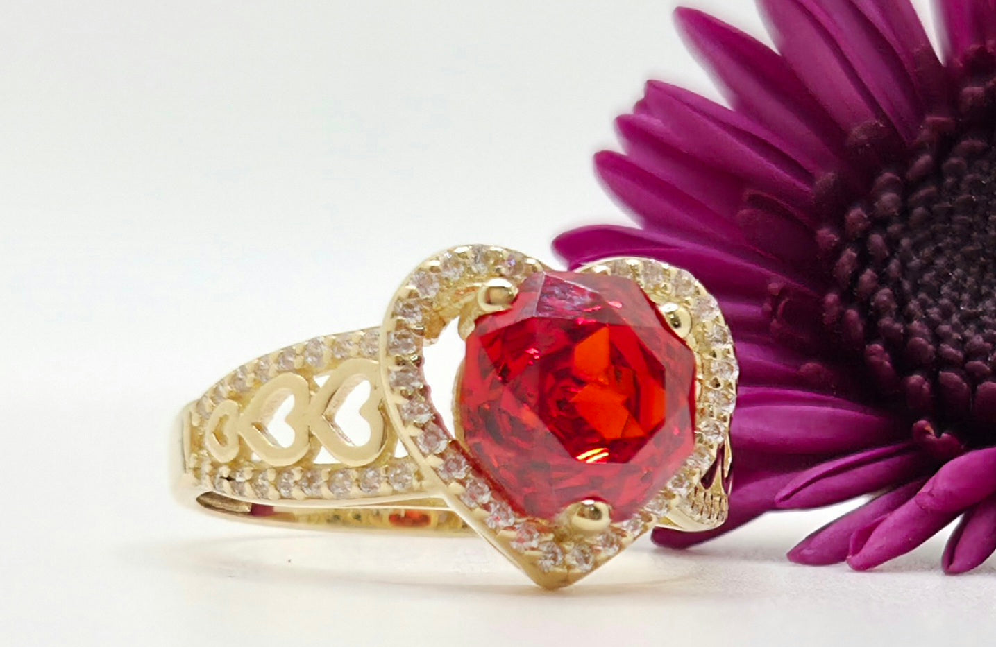 14KT ELEGANT HEART RING WITH RED STONE Size 7 & 8 Weight 3.4GR