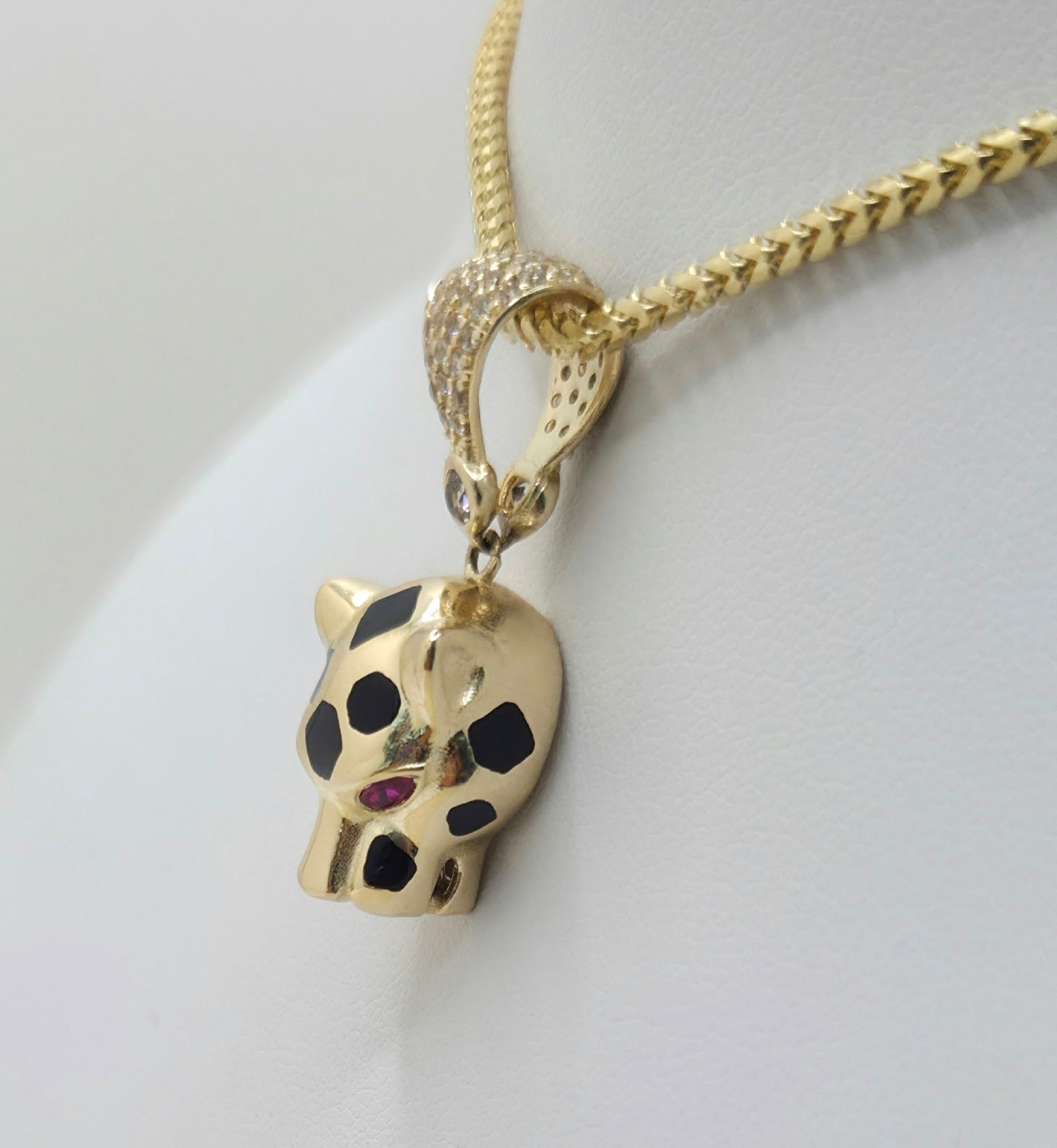 14KT TIGER HEAD PENDANT Weight 5.2GR