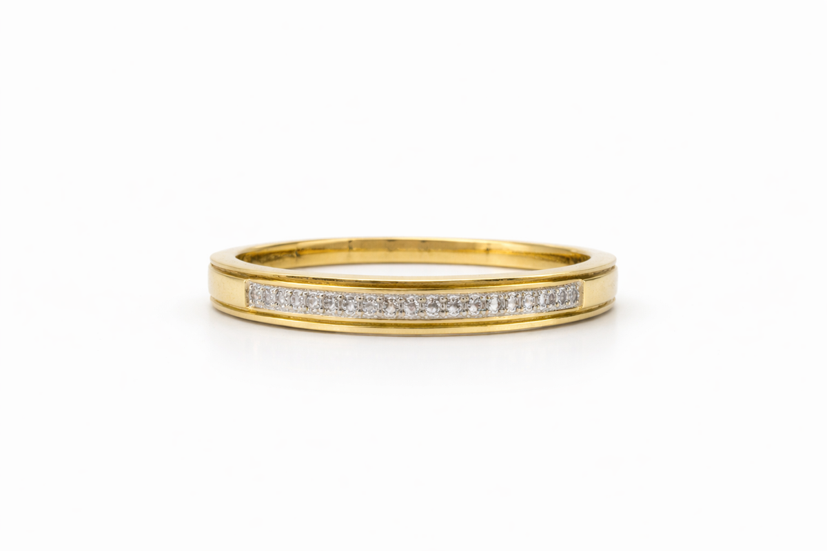 10KT YELLOW GOLD DIAMOND BAND RING Size 10 Weigth 2.1GR