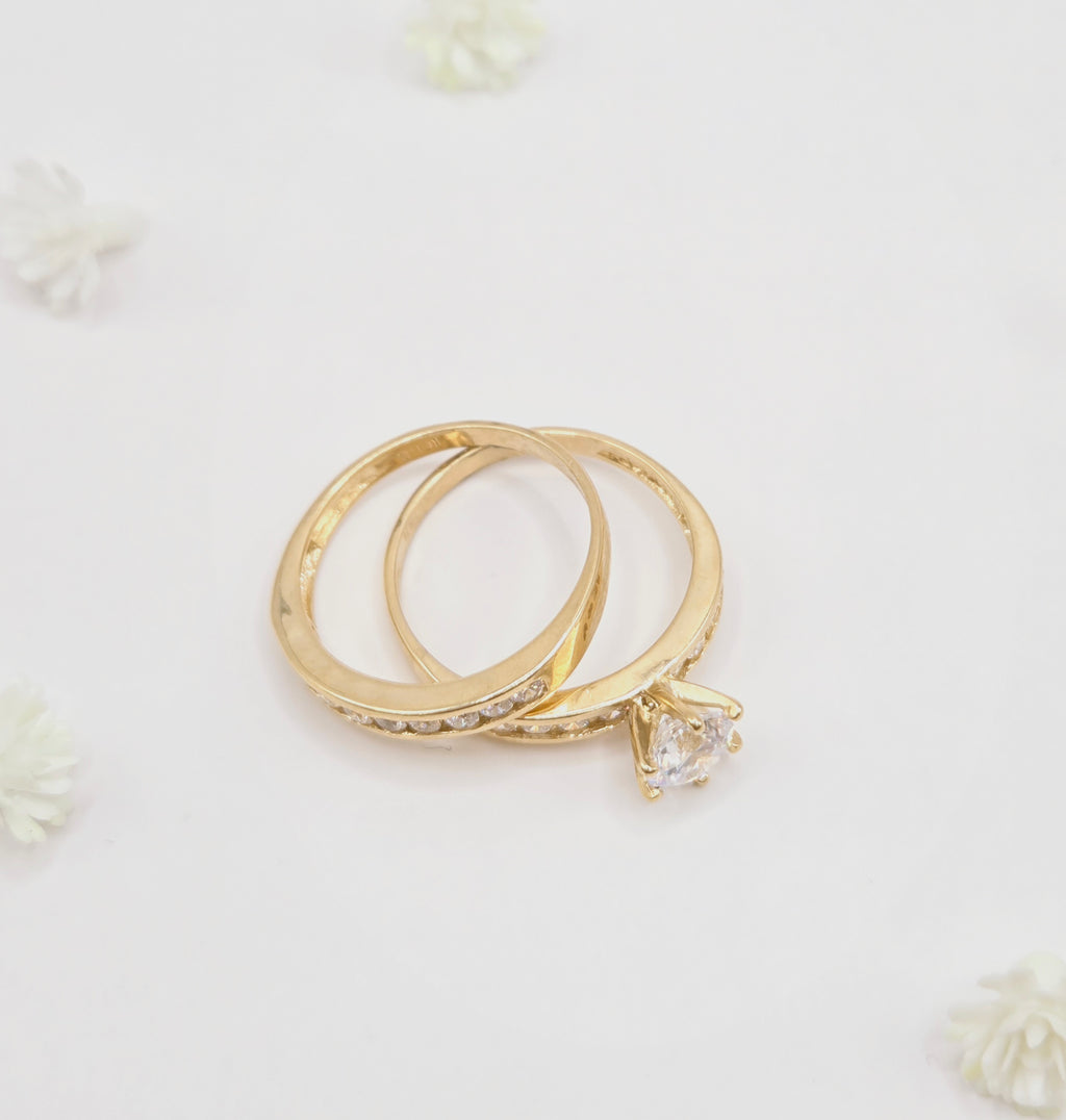 10KT CLASSIC AND DELICATE ENGAGEMENT WOMAN'S RING Size 7 Weigth 4.5GR