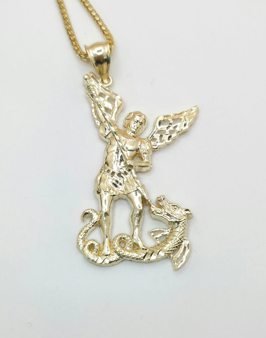 10KT LARGE SAN MIGUEL PENDANT Weight 5.7GR