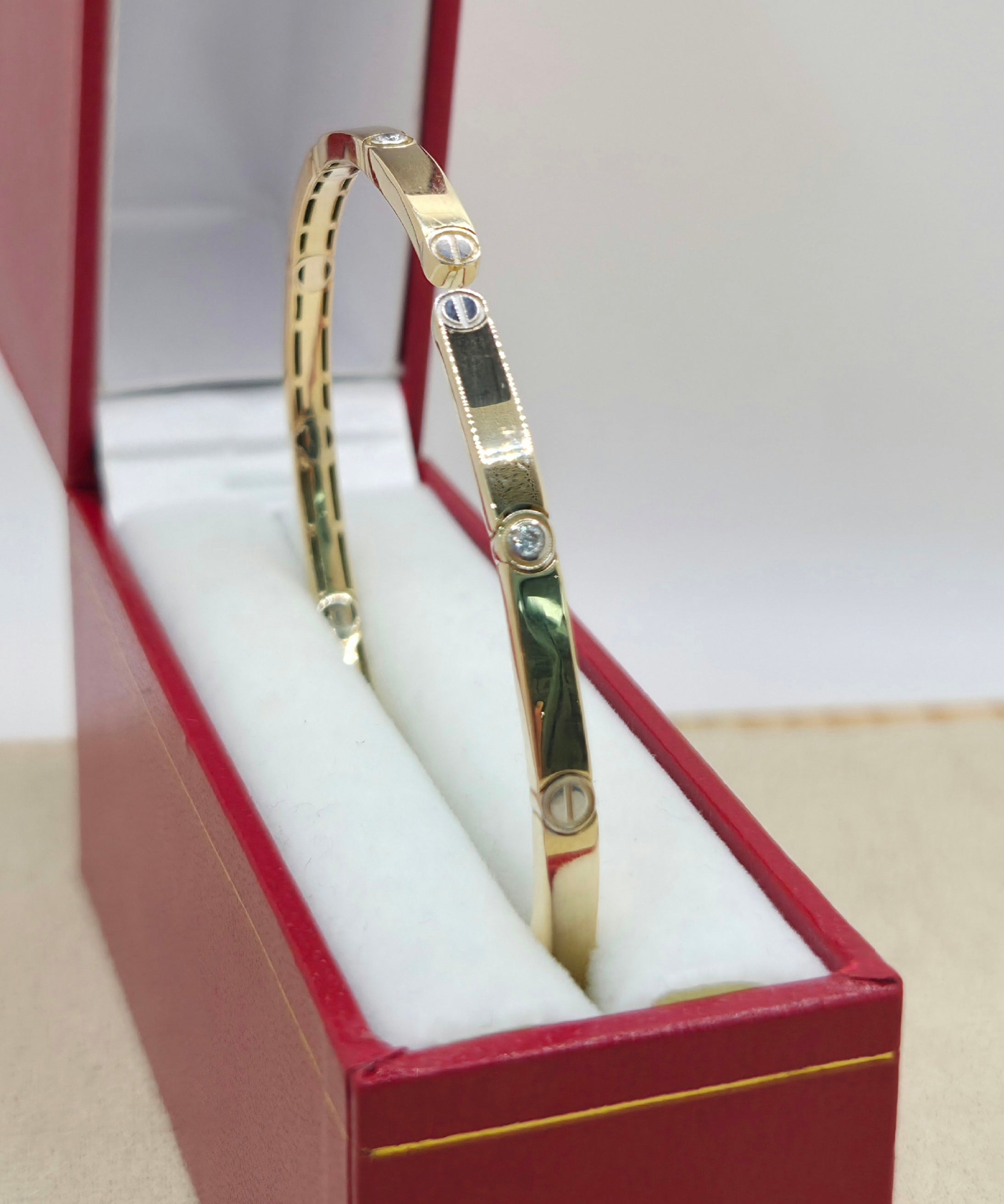 14KT TWO TONE CARTI DESIGN BANGLE Weight 6.7GR