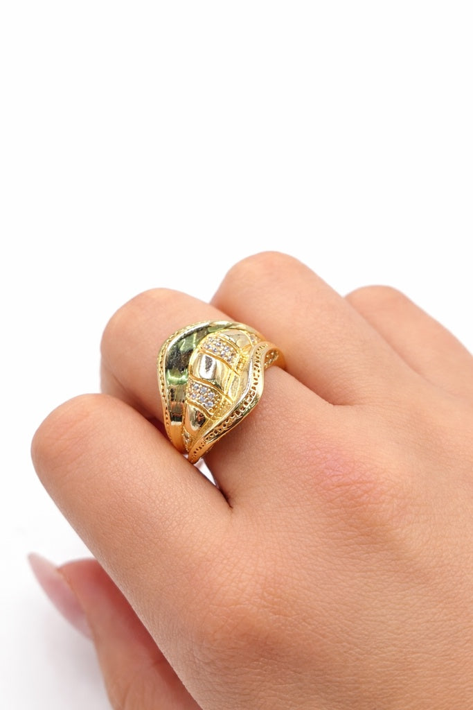 10KT  CZ SKIN SNAKE DESIGN  WOMAN'S RING Size 8 Weigth 3.4GR