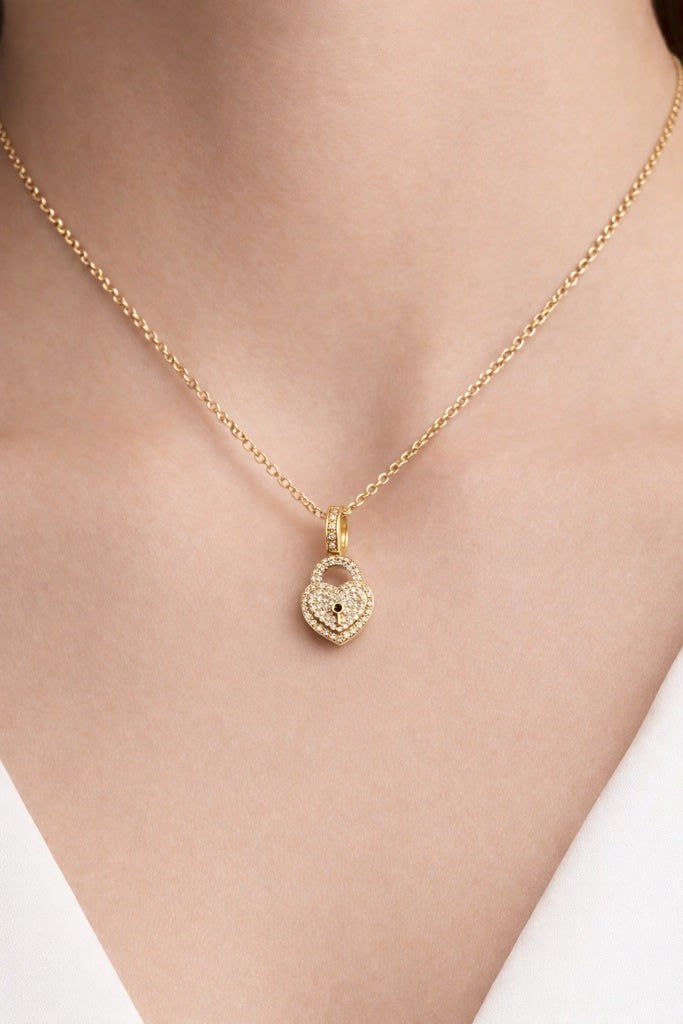 10KT DIAMOND HEART PADLOCK PENDANT Weigth 1.8GR