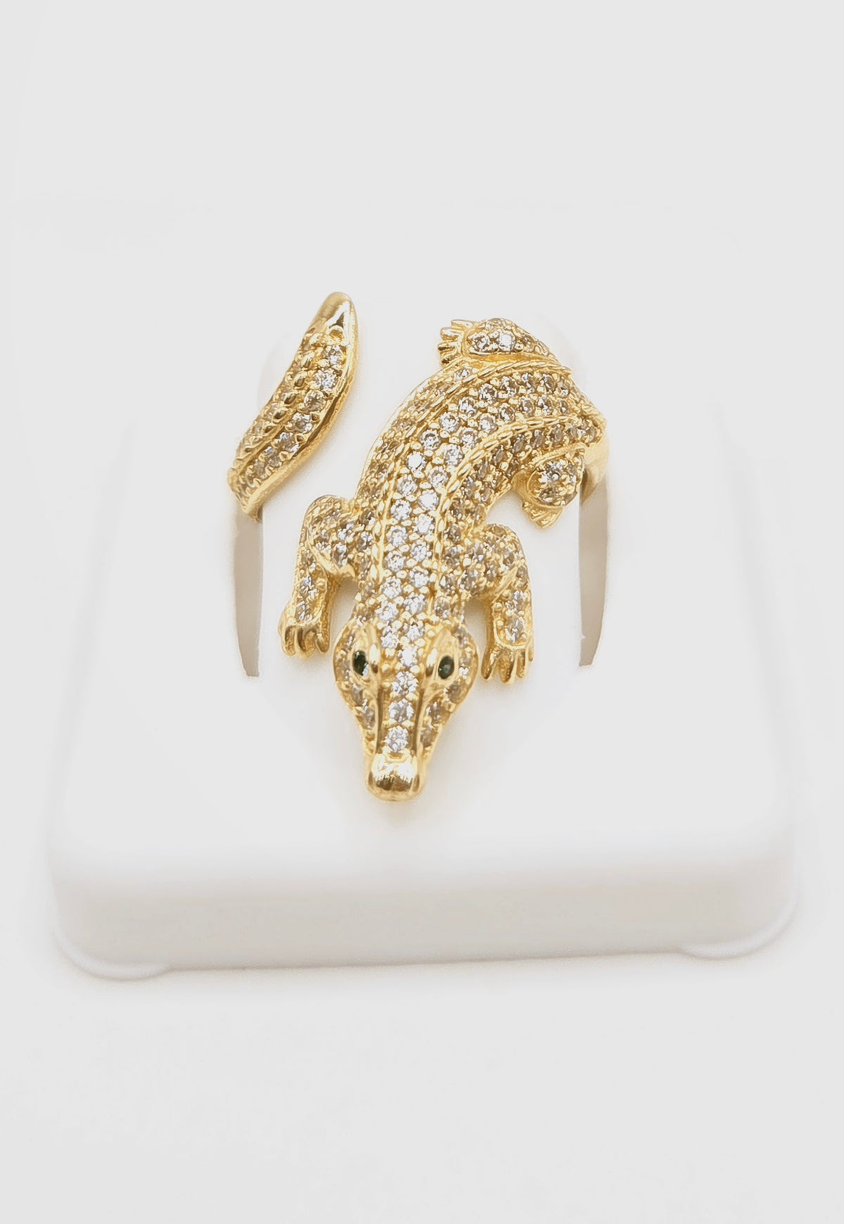 14KT EXOTIC CROCODILE RING FILLED WITH CZ AND GREEN EYES SIZE 8 & 9 Weight 4.2GR