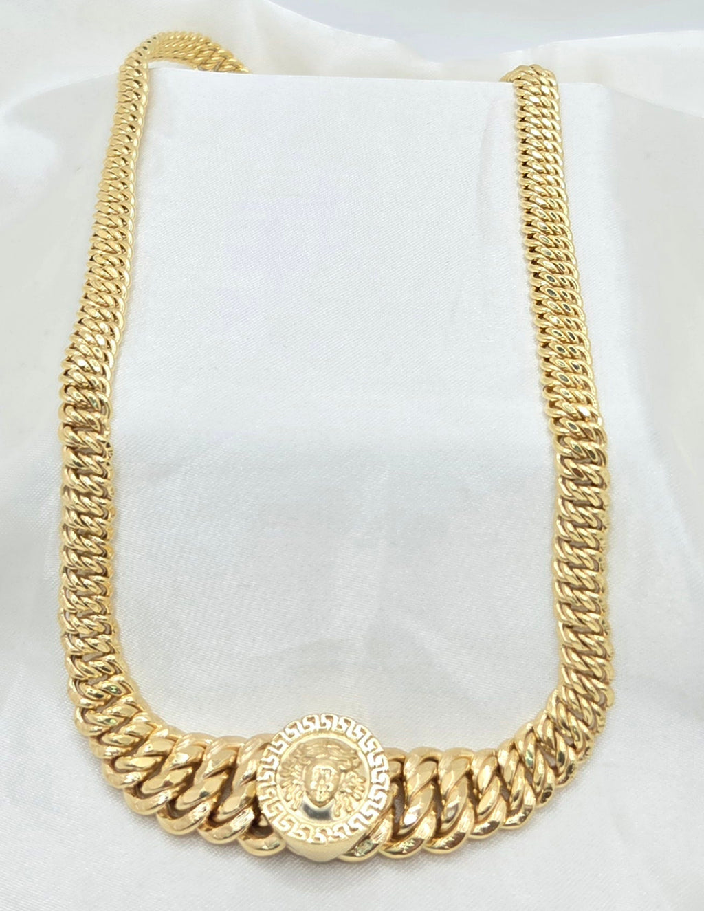 10KT MEDIUM MEDUSA STYLE PRINCESS CHAIN Size 18INCH Weight 36.1GR