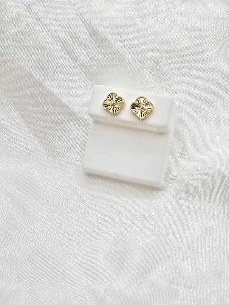10KT FLOWER EARRINGS Size SMALL Weigth 1.6GR