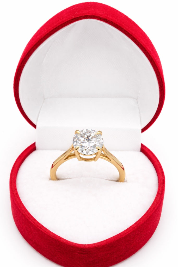 10KT MOISSANITE 3CTW VVS D COLOR PROMISE RING Size 7 Weigth 2.8 GRS