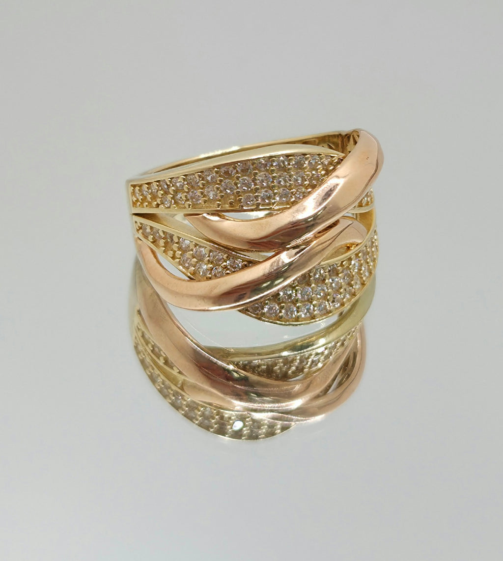 14KT MODERN CZ TWO TONE INTERTWINED RING Size 8 Weight 5.9GR