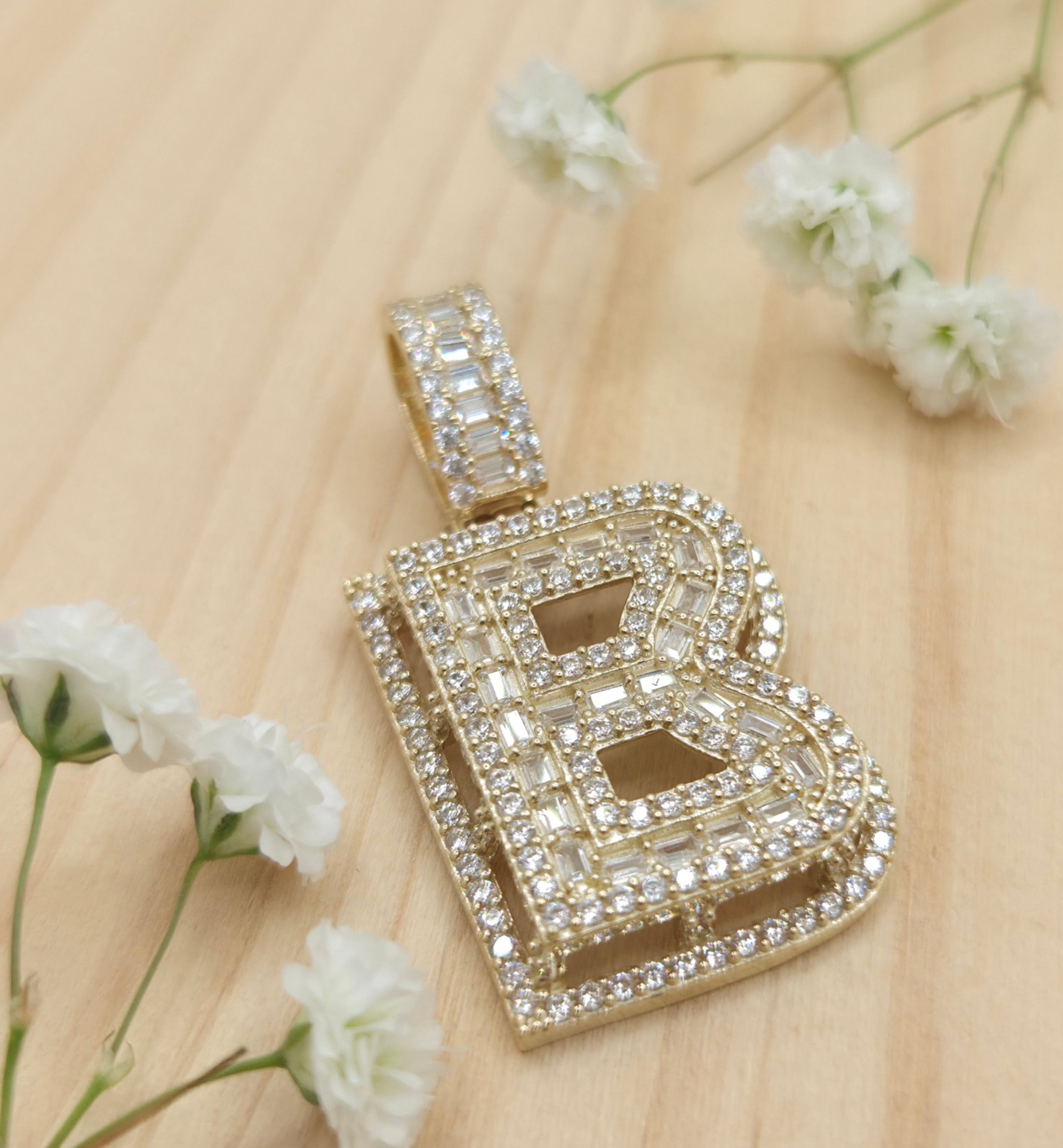 10KT MEDIUM CZ "B" LETTER PENDANT Weight 5.8GR