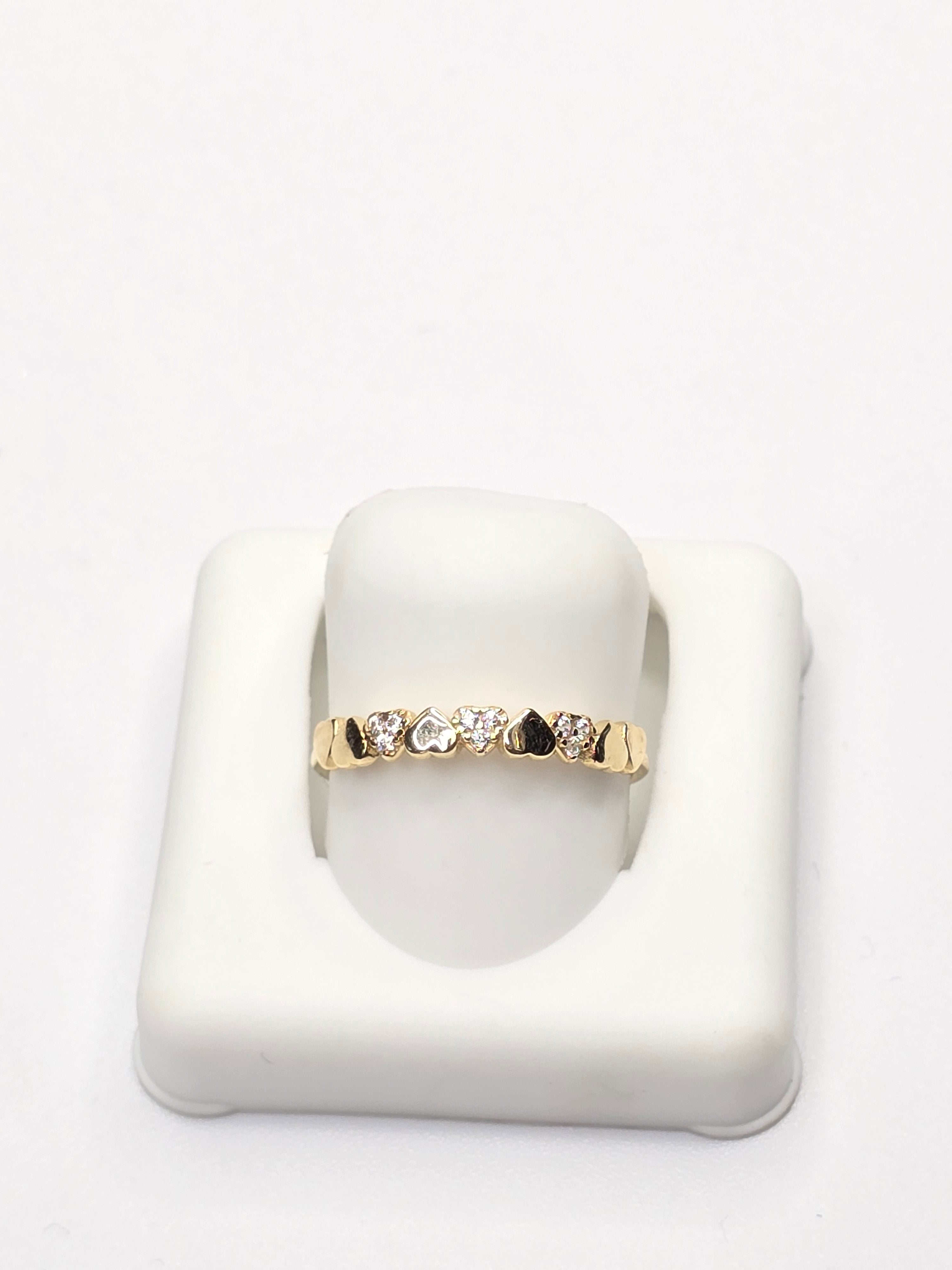 14KT CZ AND PLAIN SMALL HEARTS RING Size 7 Weigth 0.9GR
