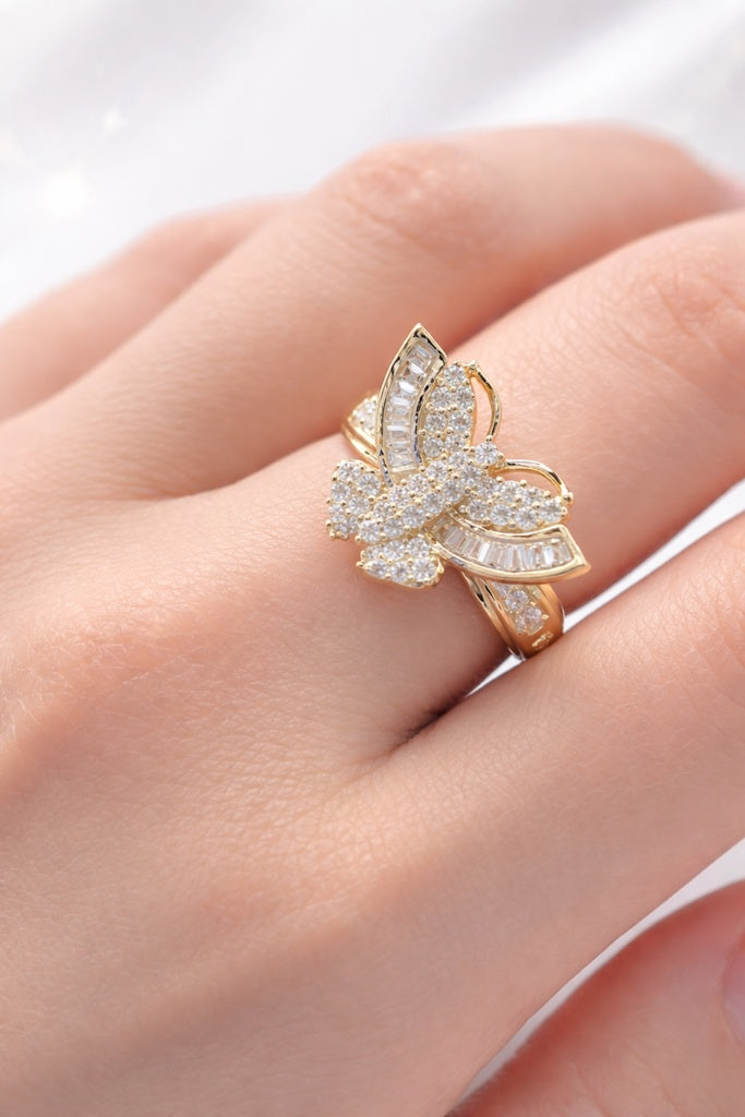 10KT BAGUETTE DETAILS BUTTERFLY RING Size 7 Weigth 4GR