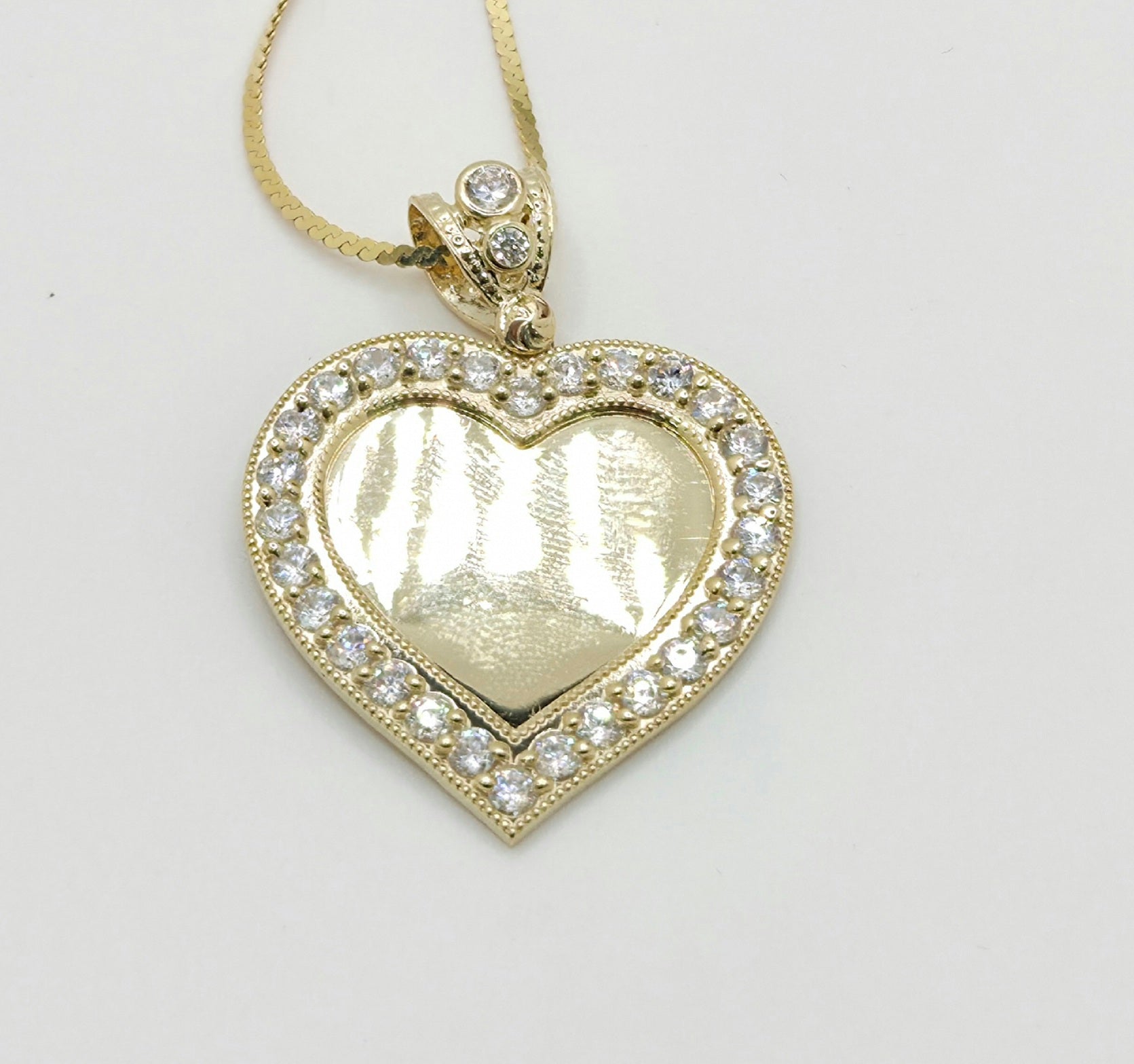 10KT CZ FRAME SMALL HEART MEMORIAL PENDANT Size 29.5mm X 29.5mm Weight 6GR