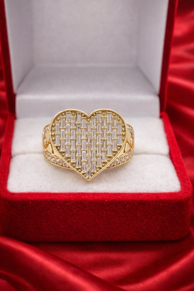 10KT BAGUETTE DETAILS MEDIUM HEART WOMAN'S RING Size 8.5 Weigth 5.4GR