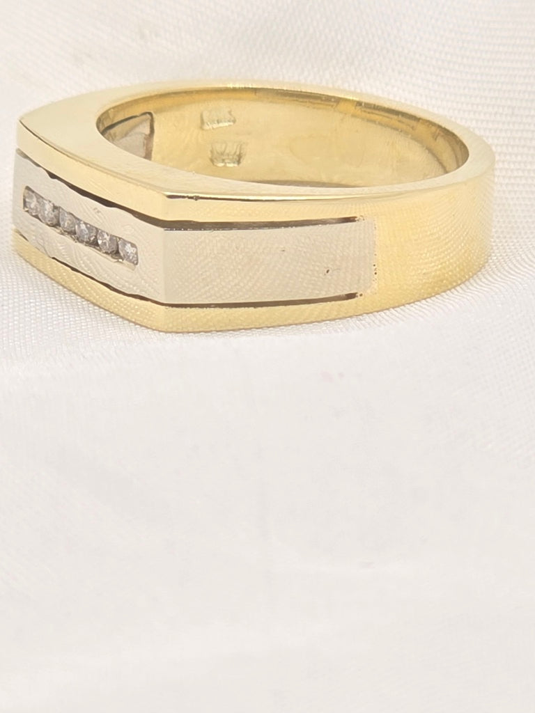 14KT YG STATEMENT DIAMOND RING Size 9 Weight 10.3 GRS