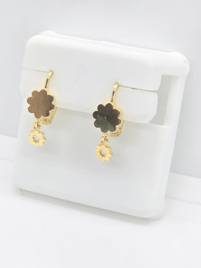 10K SMALL FLOWER SHAPE EARRINGS