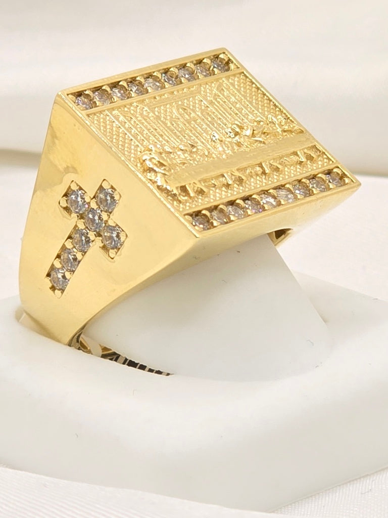 14KT SQUARE THE LAS SUPPER DESIGN RING Size 10 Weight 8.4GR