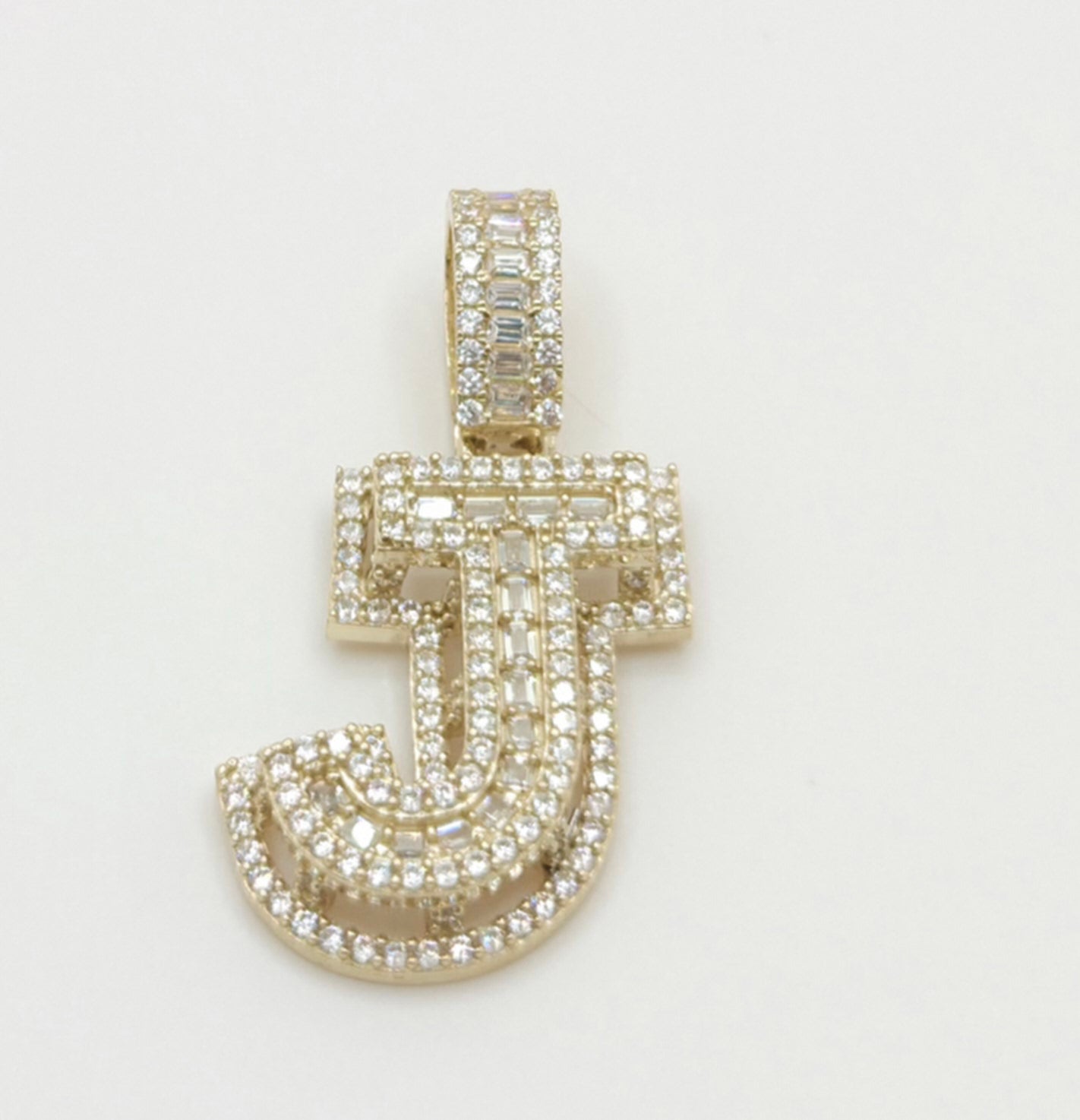 10KT MEDIUM CZ "J" LETTER PENDANT Weight 5.1GR