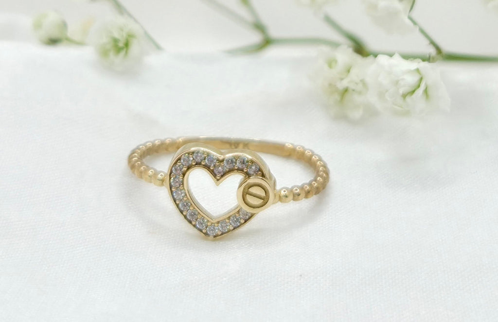 10KT CZ SILHOVETTE HEART RING Size 7 Weight 1.4GR