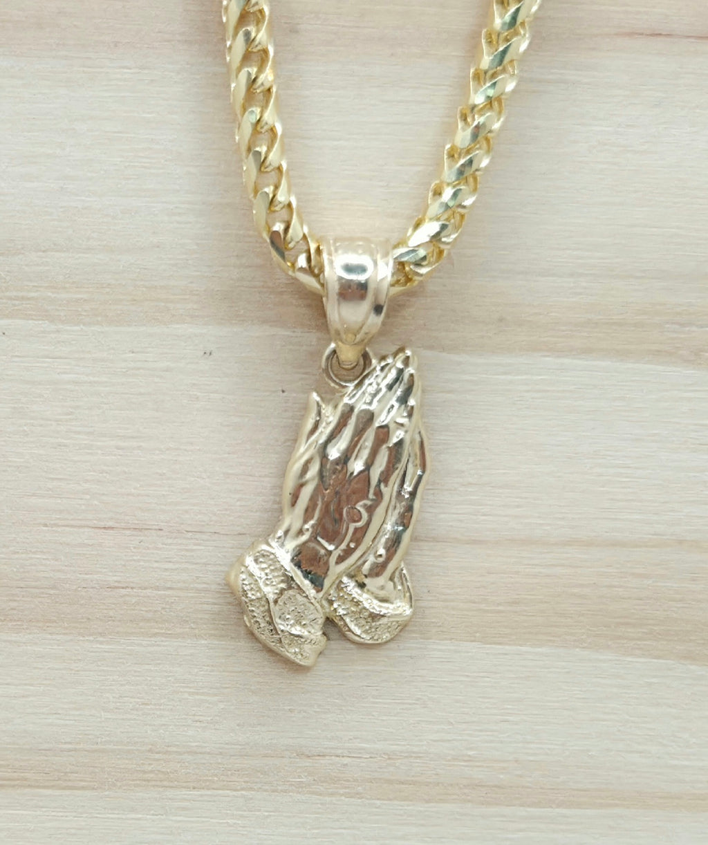 10KT EXTRA SMALL PRAYING HANDS PENDANT Weight 0.8GR