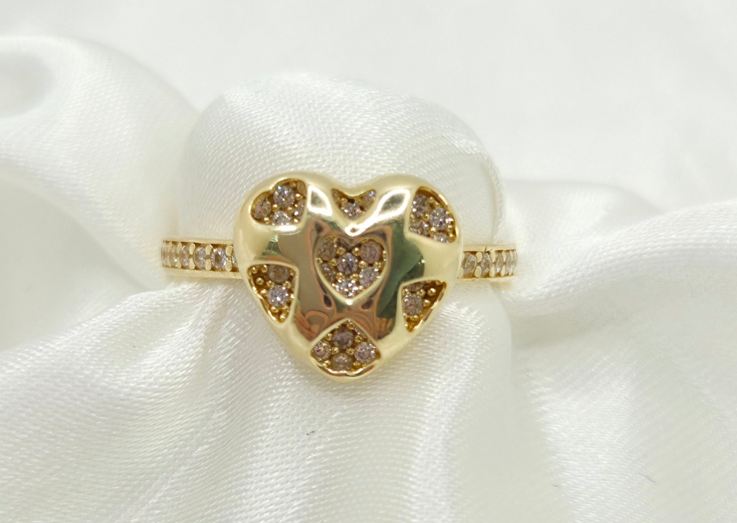 10KT SMALLS HEARTS CZ BACKGROUND RING Size 7 Weight 2.1GR