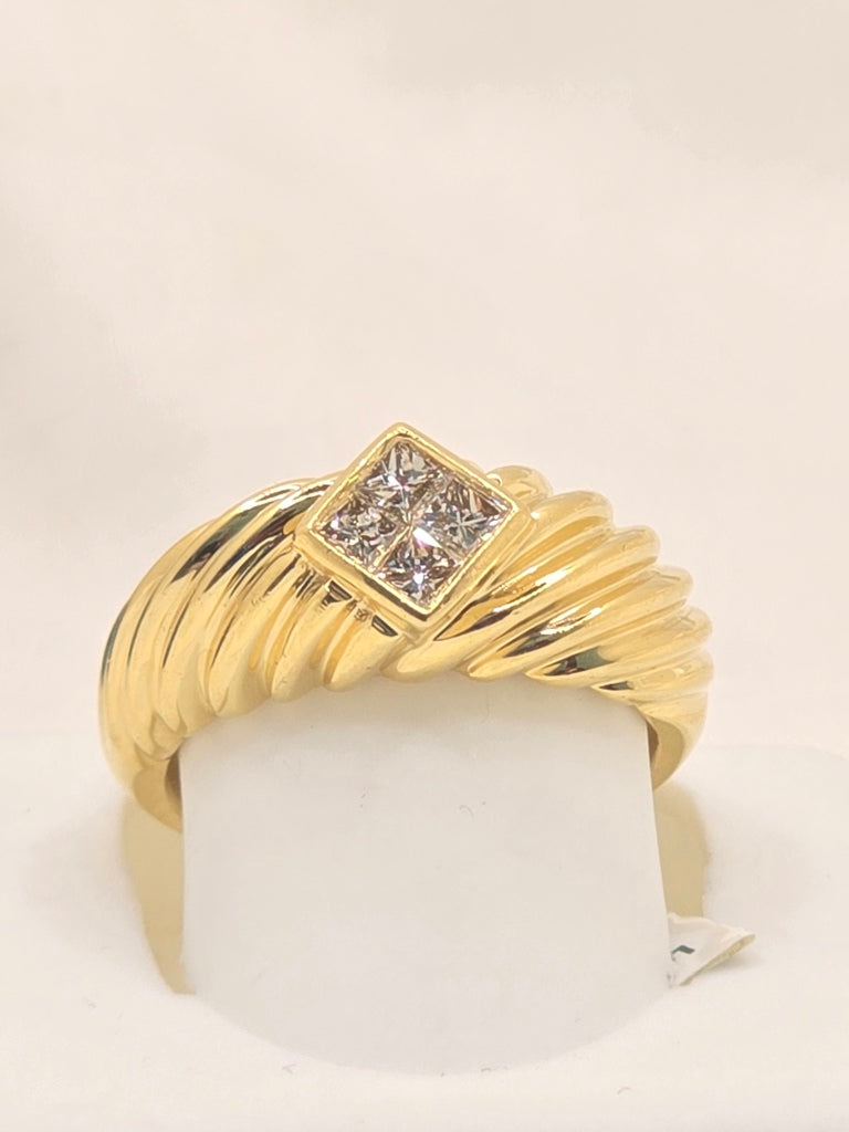 14KT CABLE DESIG PRINCESS CUT DIAMOND RING INVISIBLE DIAMOND BND Size 7 Weight 6 GRS