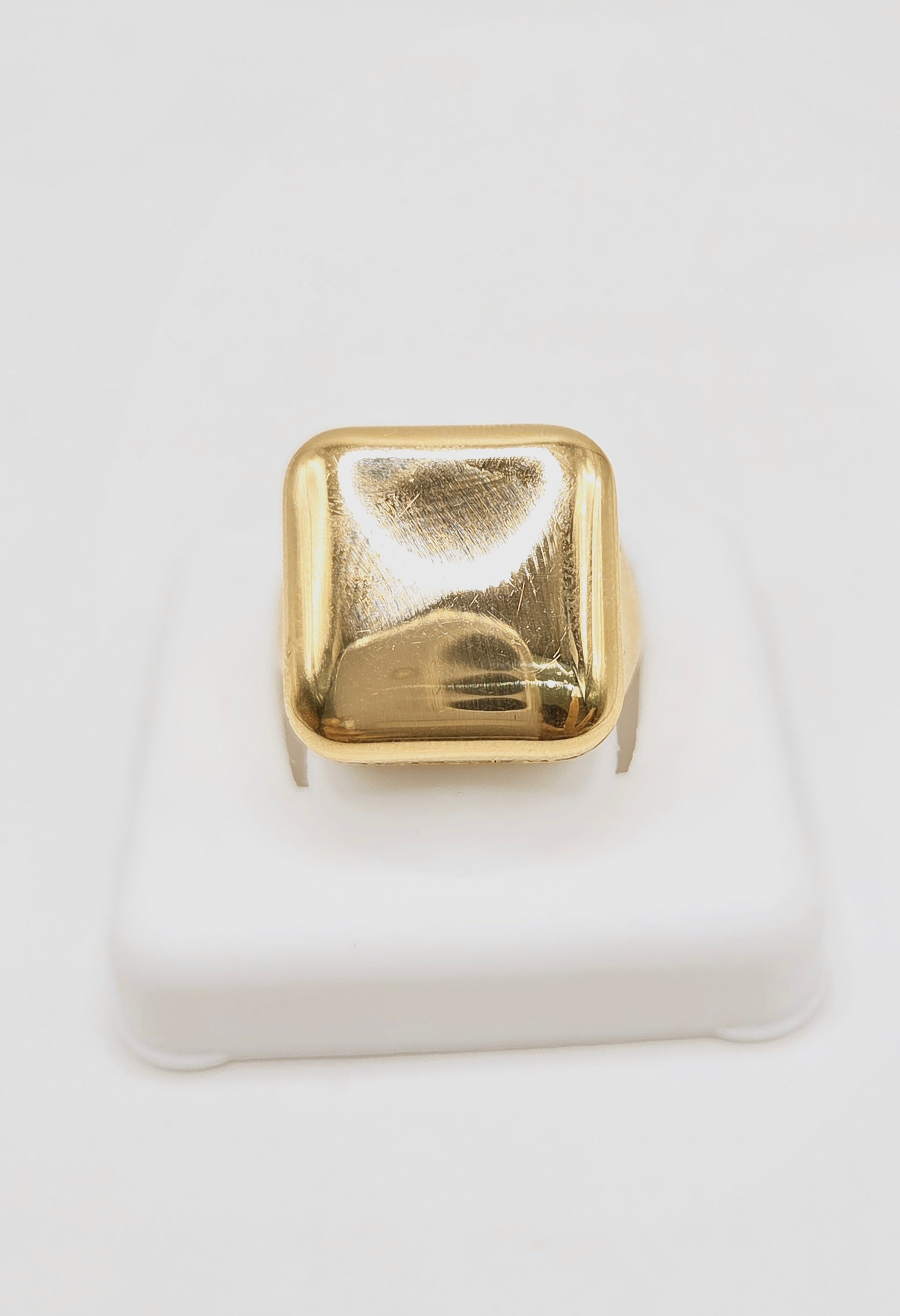 14KT SQUARE PLAIN CZ DETAIL RING Size 8 Weight 4.9GR